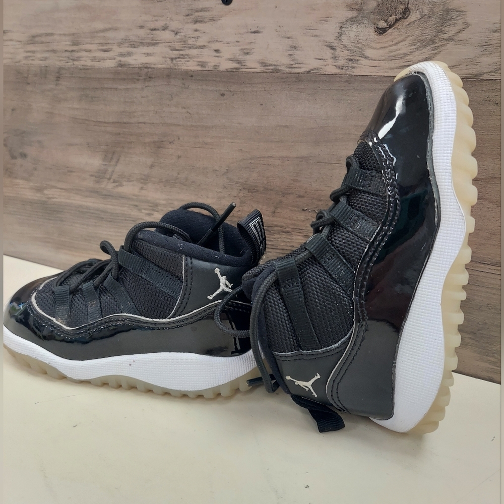 Jordan 11 Retro Shoes Toddler 7C Black White Jubilee TD Bred Jumpman 378040-011